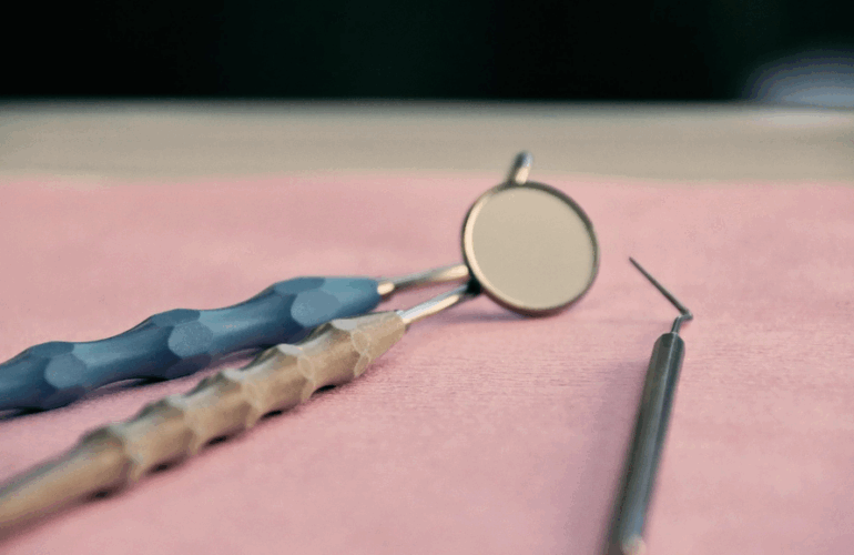 Implant dentar Cluj: dinte sanatos si zambet prietenos 8 Captura de ecran 2025 06 27 182132